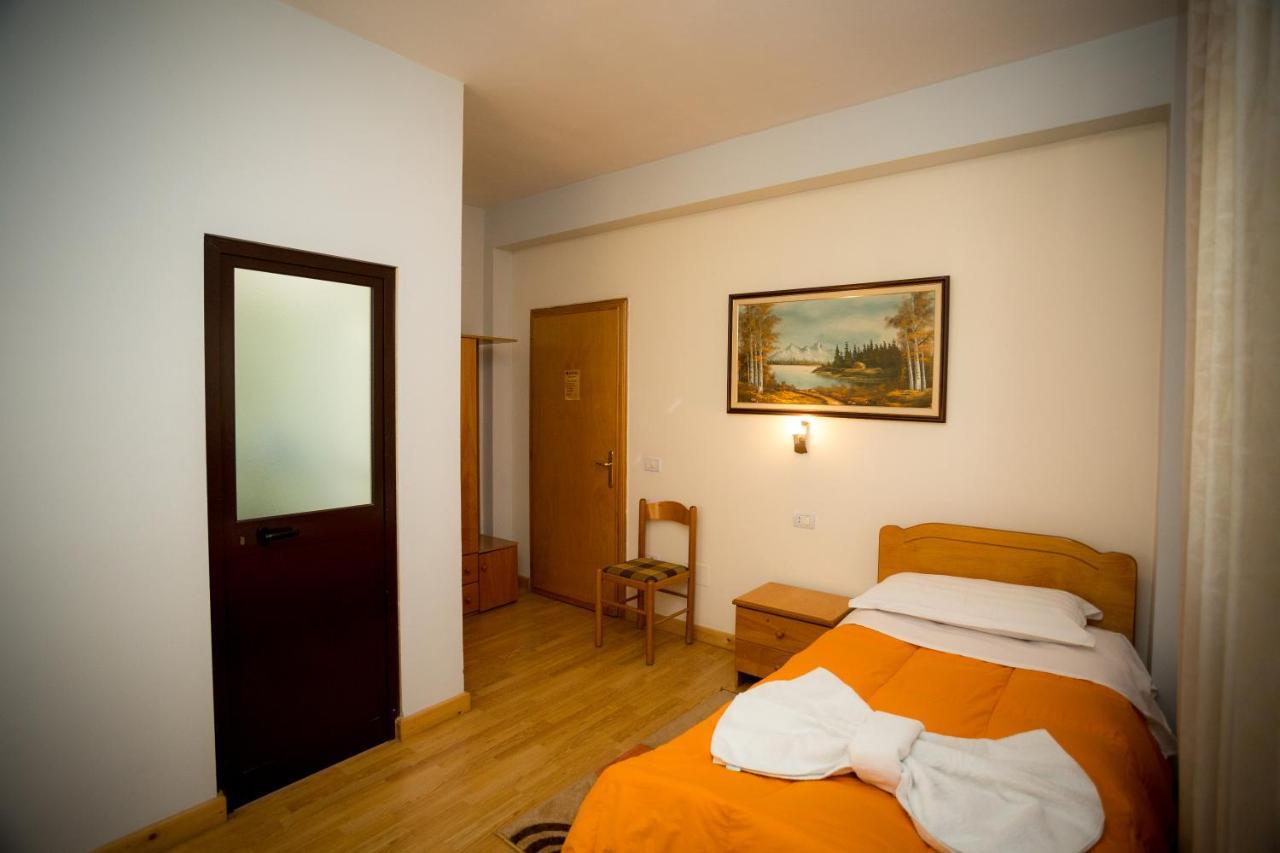 Hotel Kolping Shkodër Buitenkant foto